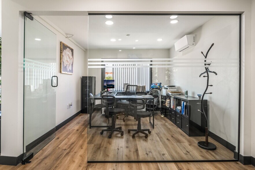 More Photos Of 3329 S Eastern Ave, Las Vegas Office For Sale