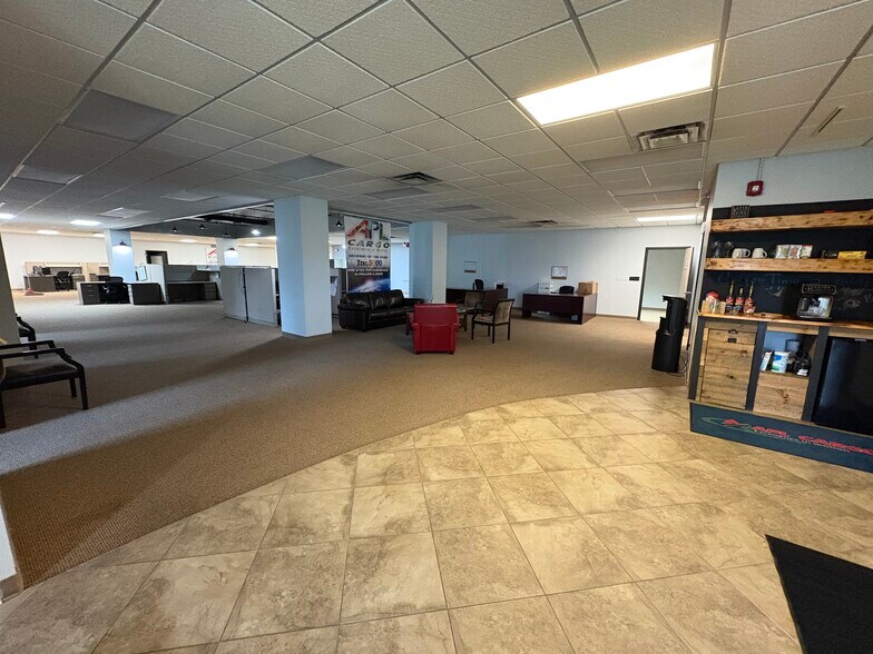 More Photos Of 1201 Cumberland Ave, West Lafayette Office For Lease