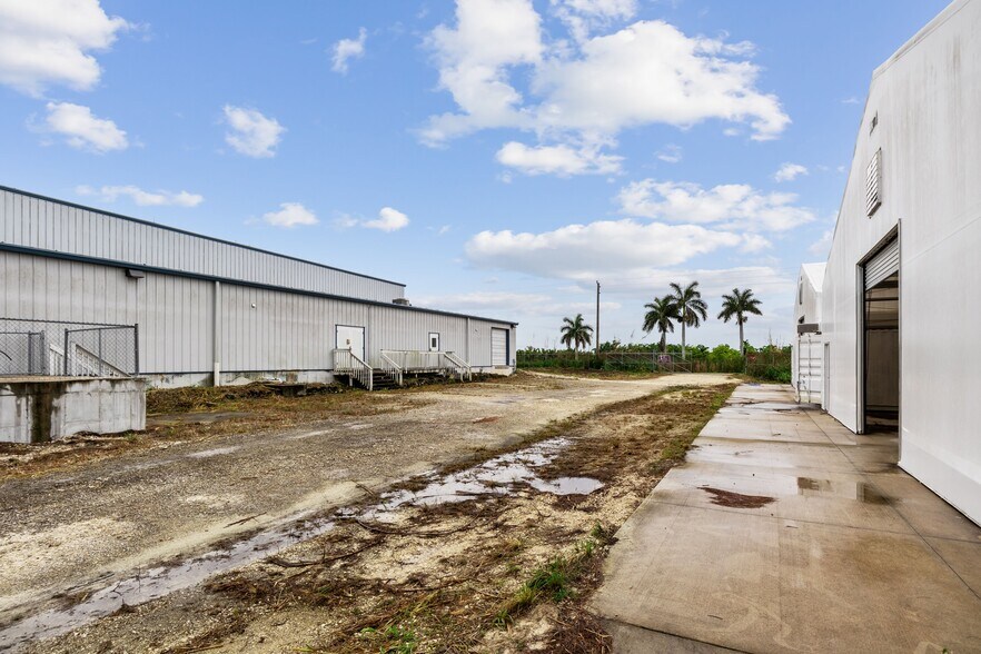 More Photos Of 29055 SW 107th Ave, Homestead Warehouse For Sale