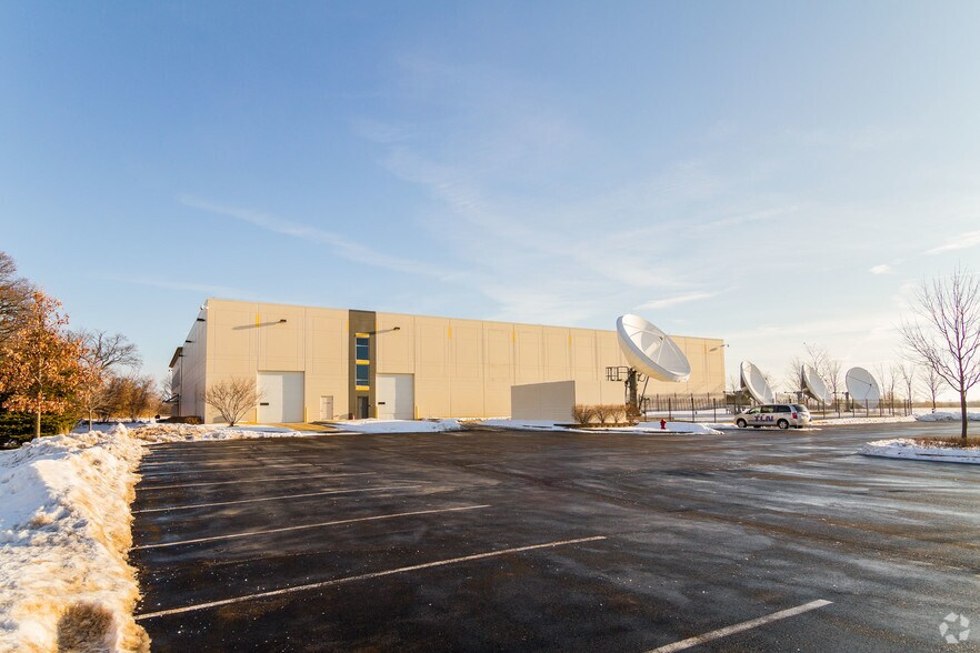 More Photos Of 2880 Vision Ct, Aurora Flex For Sale