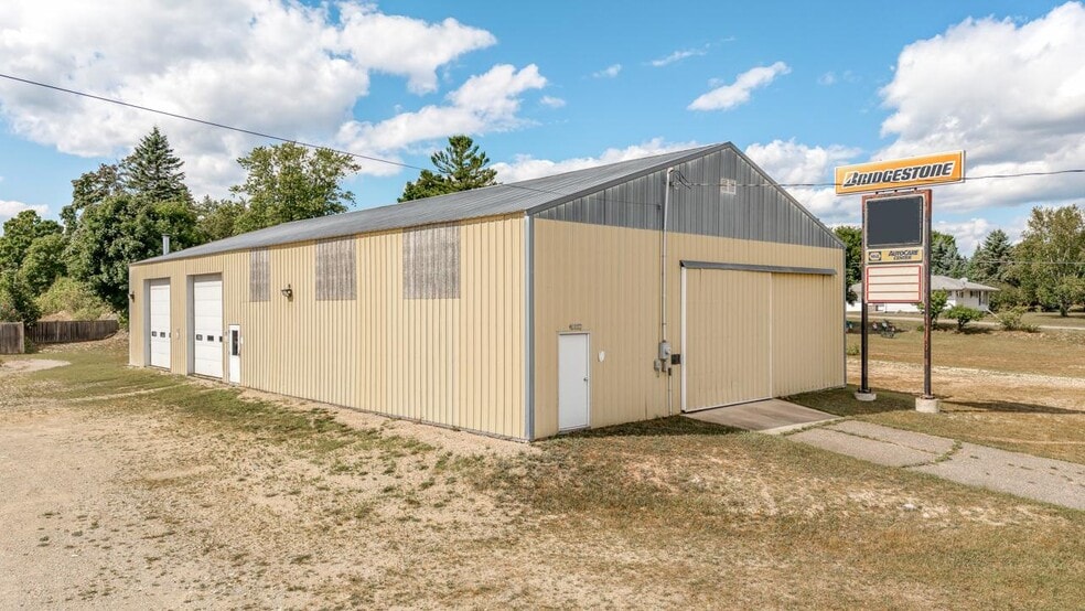 Primary Photo Of N16577 Main St, Hermansville Freestanding For Sale