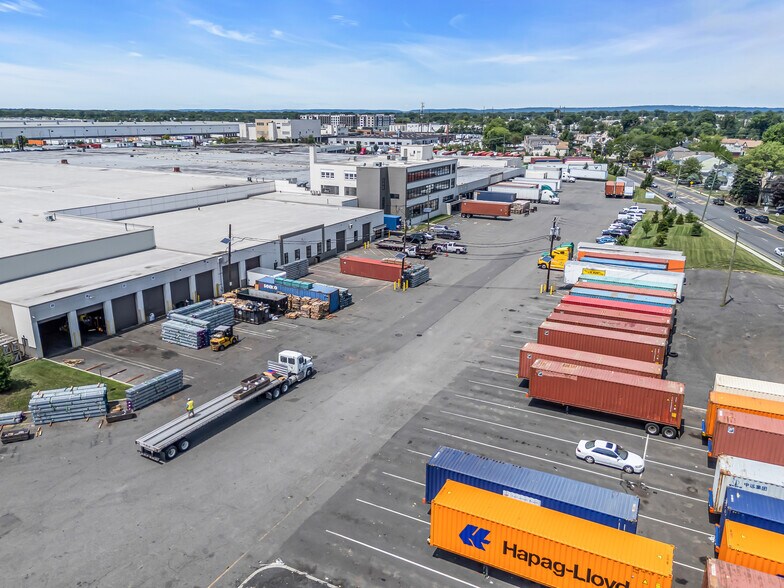 More Photos Of 340 S Stiles St, Linden Warehouse For Lease