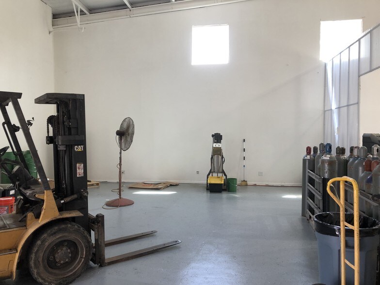 More Photos Of 3700 Thompson St, Austin Loft Creative Space For Lease