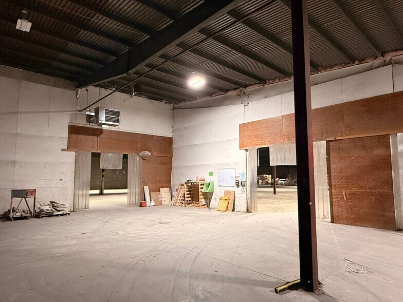 More Photos Of 451 Gordon St, Roseville Warehouse For Lease