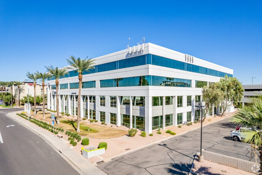 More Photos Of 501 N 44th St, Phoenix Loft Creative Space For Lease