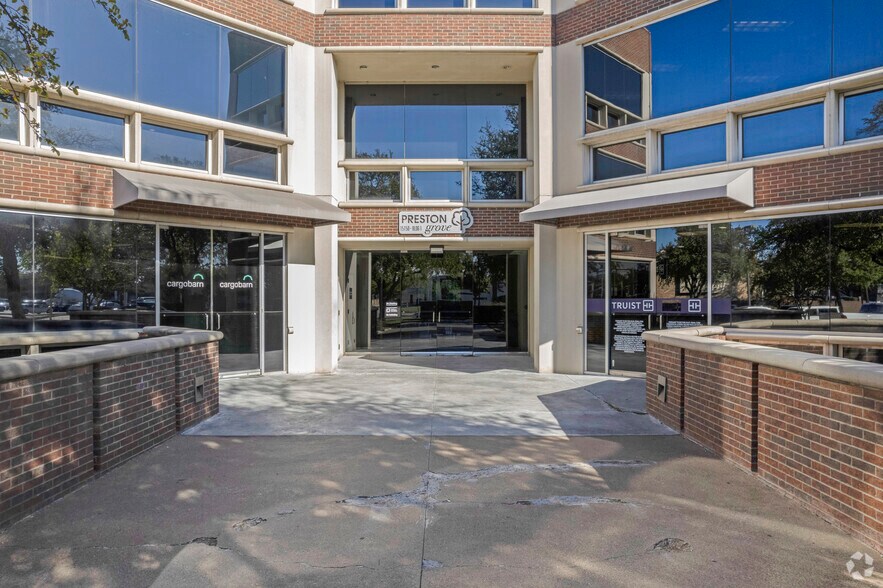 More Photos Of 15150 Preston Rd, Dallas Coworking Space