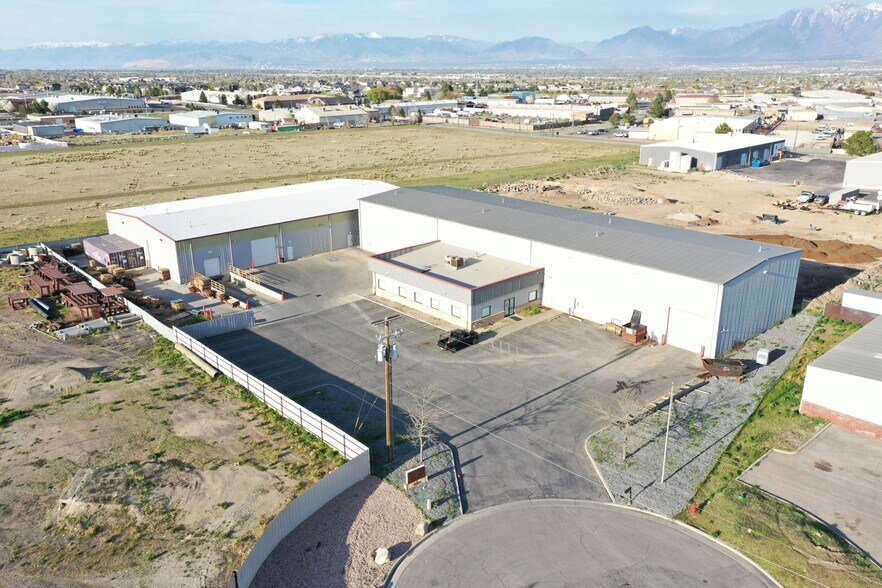 More Photos Of 9509 S Wells Cir, West Jordan Manufacturing For Lease