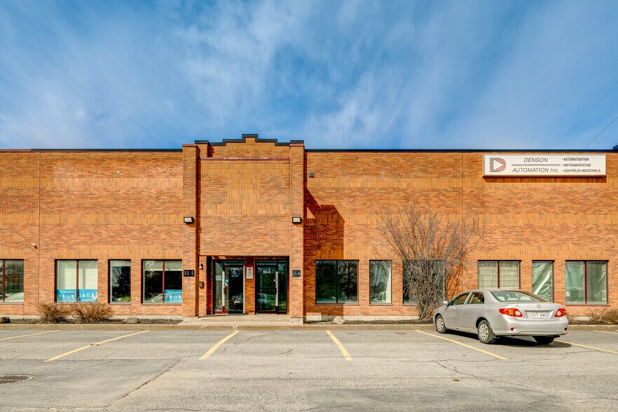 More Photos Of 35 Rue De Lauzon, Boucherville Warehouse For Lease