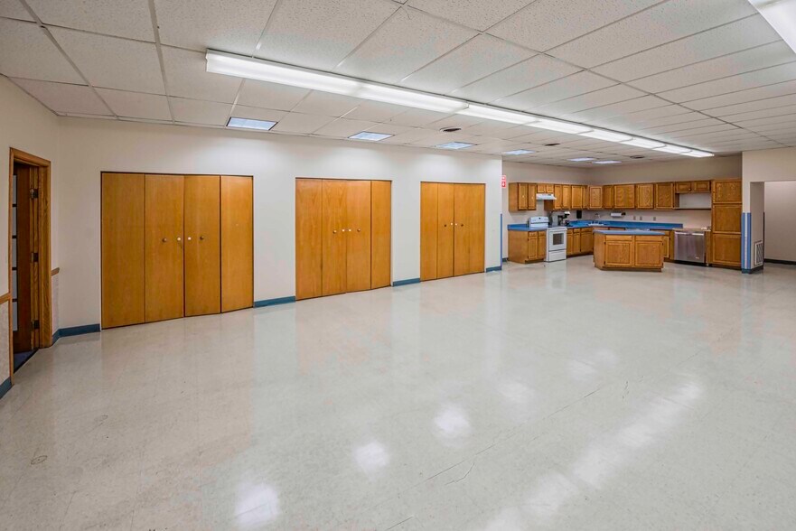 More Photos Of 149 Wisconsin Ave, Waukesha Medical For Sale