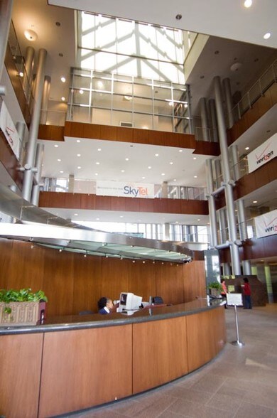 More Photos Of 500 Clinton Center Dr, Clinton Office For Lease