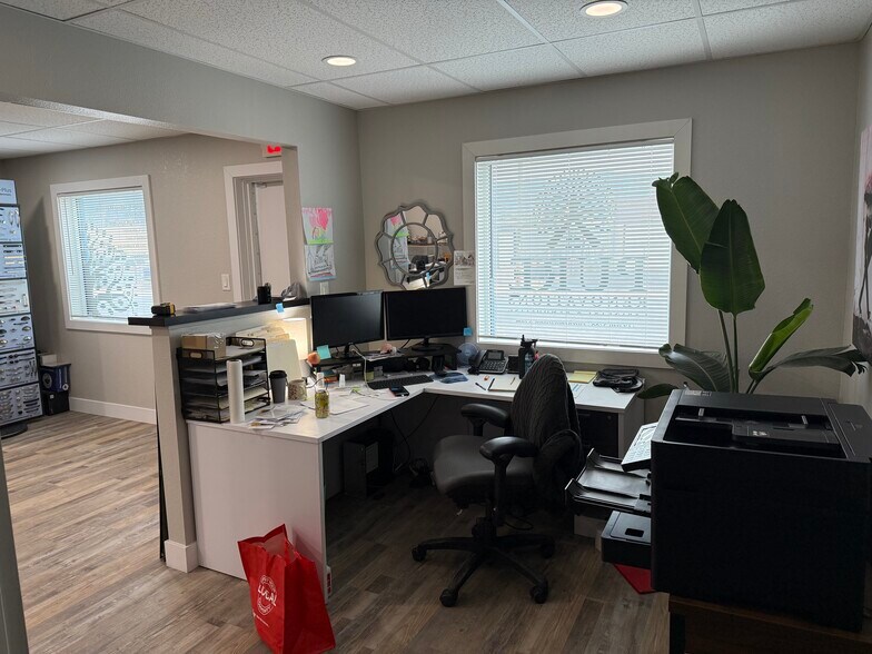 More Photos Of 415 Juanita St, Colorado Springs Warehouse For Lease