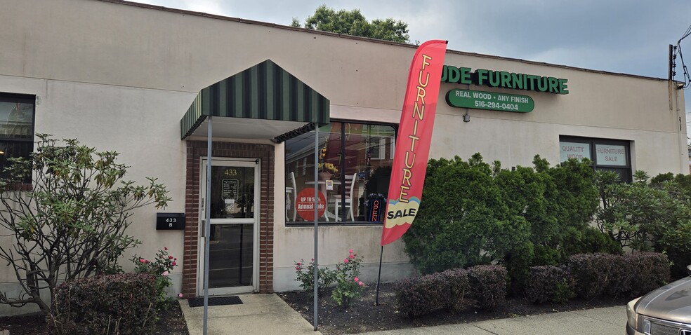 Primary Photo Of 433 Willis Ave, Williston Park Storefront For Lease