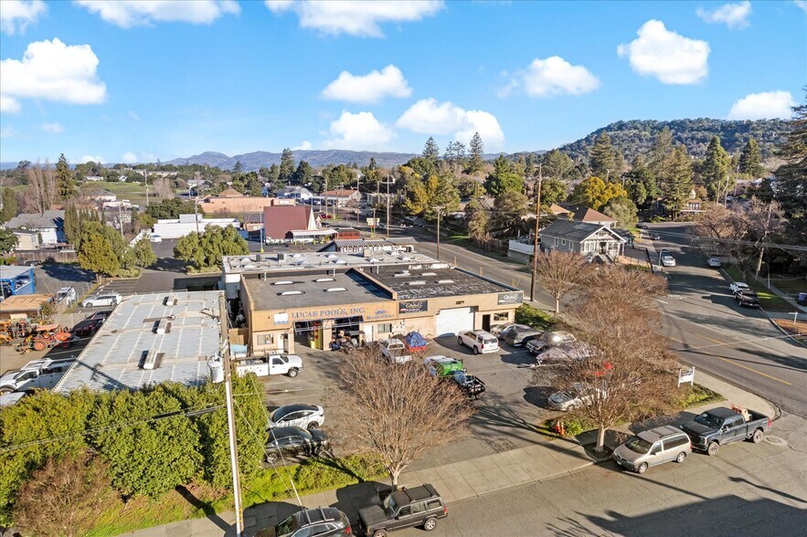 More Photos Of 300-330 Taylor St, Napa General Retail For Sale
