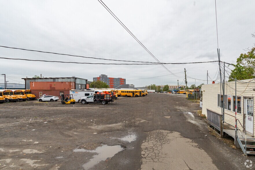 More Photos Of 2124 Mill Ave, Brooklyn Land For Lease