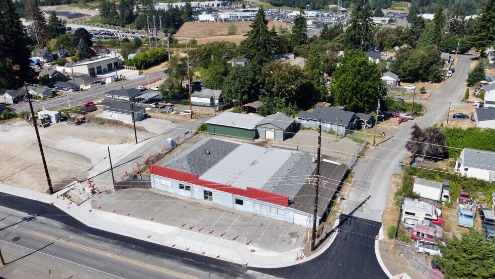 More Photos Of 405 S National Ave, Bremerton Service For Sale