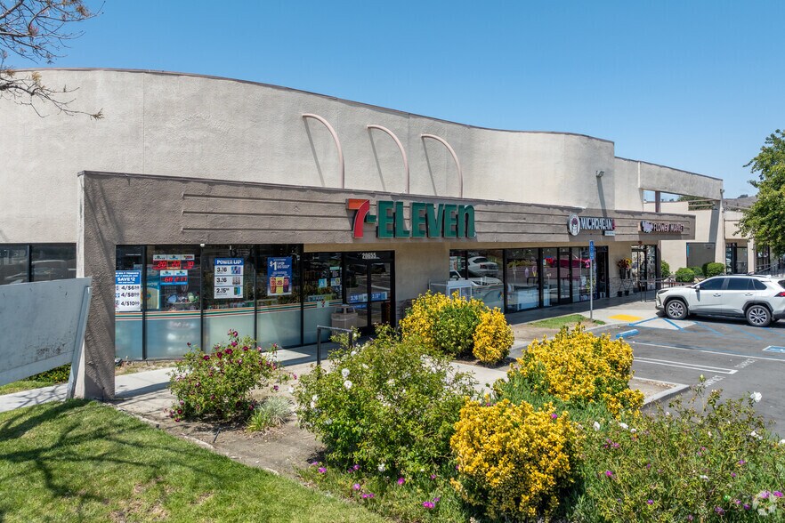 Primary Photo Of 20655 Soledad Canyon Rd, Santa Clarita Restaurant For Lease