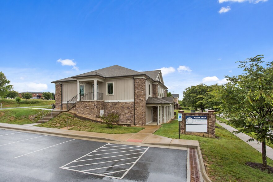 More Photos Of 221 Osage Ln, Waynesboro Medical For Lease