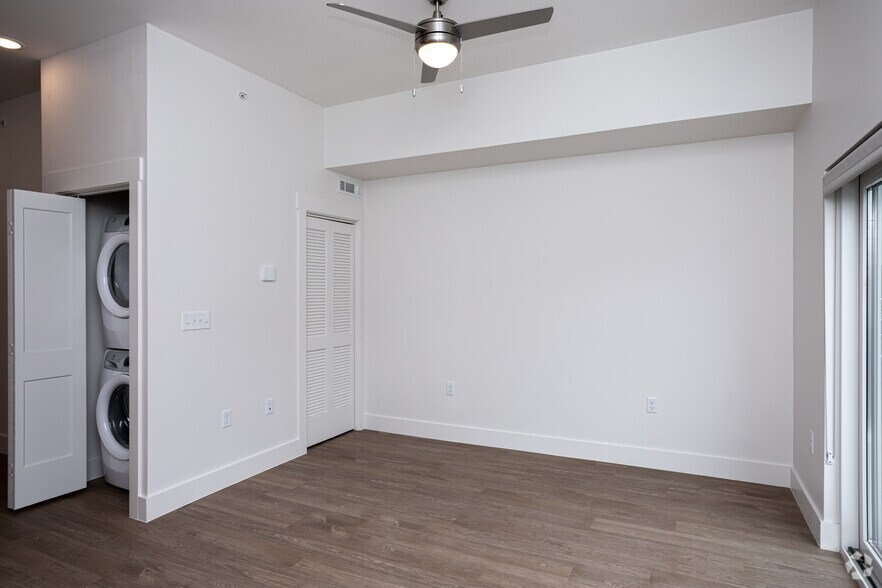 More Photos Of 301 SE G St, Bentonville Coworking Space