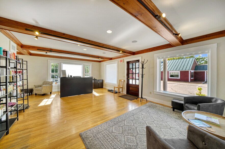 More Photos Of 207-209 Main St, New London Freestanding For Sale