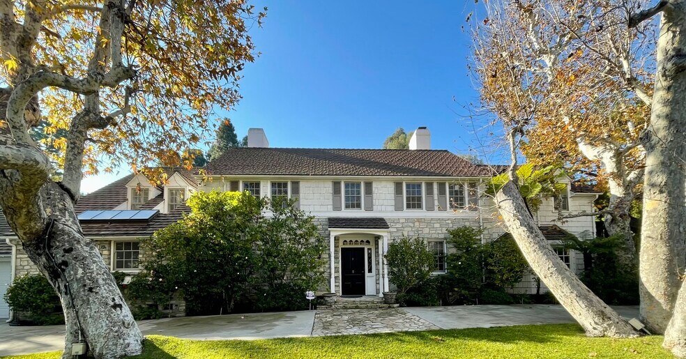 More Photos Of 1009 Laurel Way, Beverly Hills Land For Sale