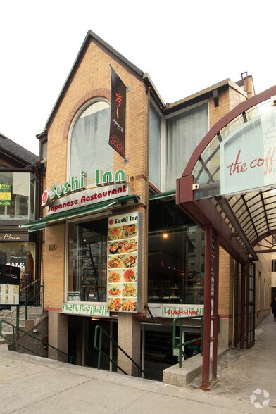 Primary Photo Of 120 Cumberland St, Toronto Storefront For Lease
