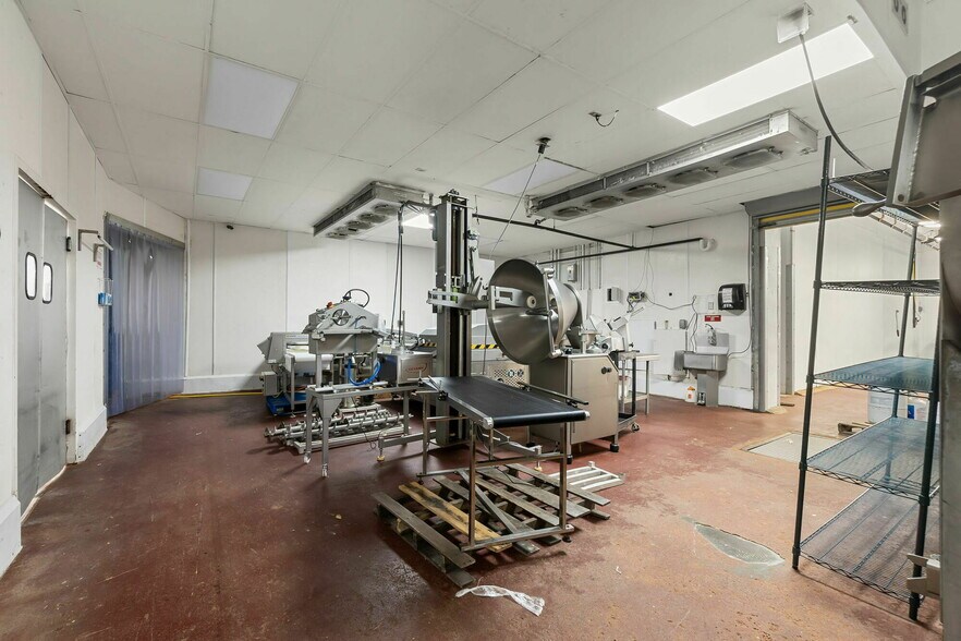 More Photos Of 3006 State Highway FF, Jackson Industrial For Sale