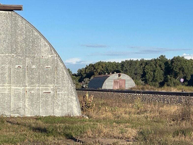 More Photos Of 102 26 Hwy, Lewellen Flex For Sale