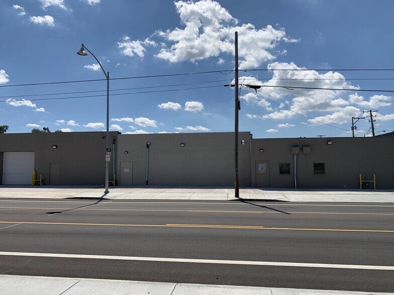 Primary Photo Of 1506 Springfield St, Dayton Flex For Lease
