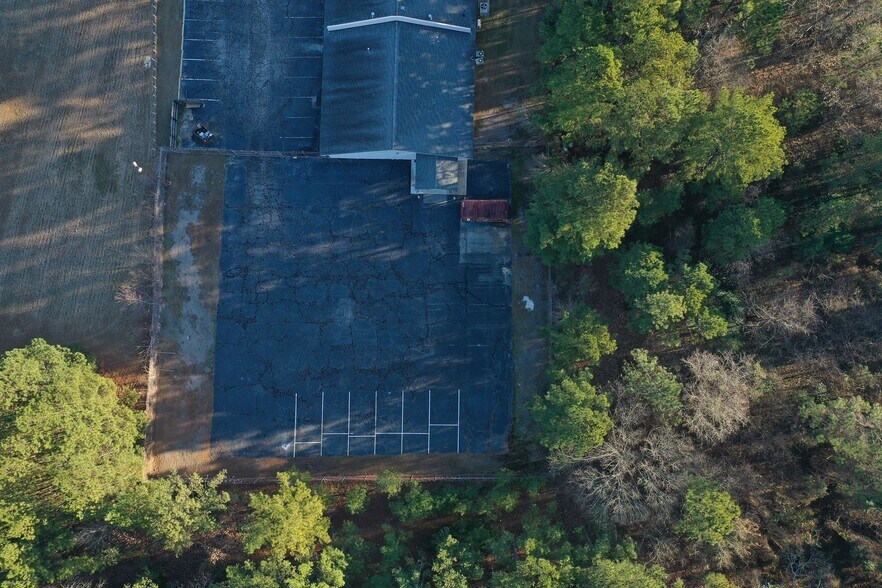 More Photos Of 5845 Yadkin Rd, Fayetteville General Retail For Lease