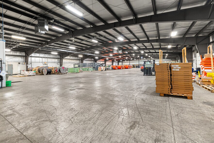 More Photos Of 65 Blodgett Ct, Fond Du Lac Warehouse For Sale