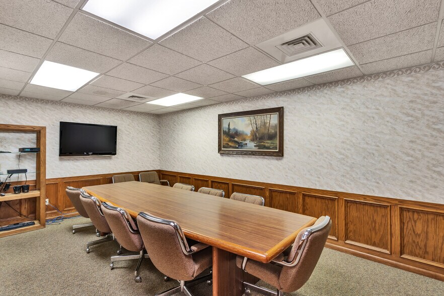 More Photos Of 50 Seco Rd, Monroeville Office For Sale