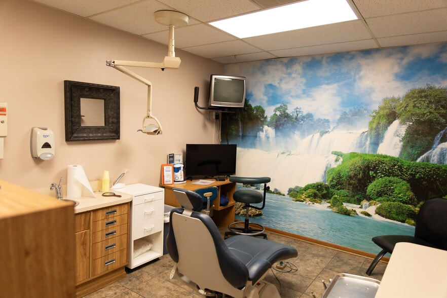 More Photos Of 2811 N 90th St, Omaha Medical For Sale