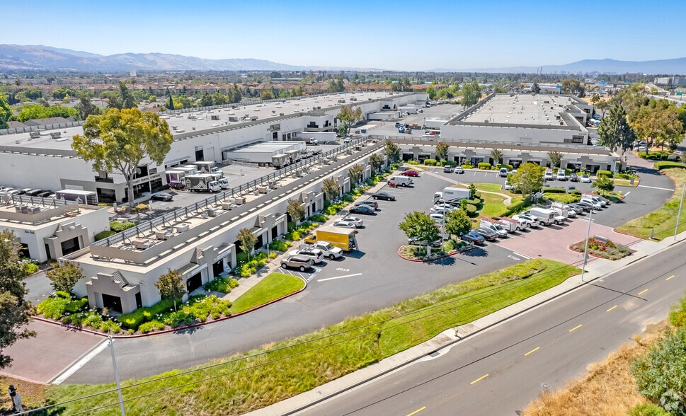 More Photos Of 304-344 S Abbott Ave, Milpitas Unknown For Lease