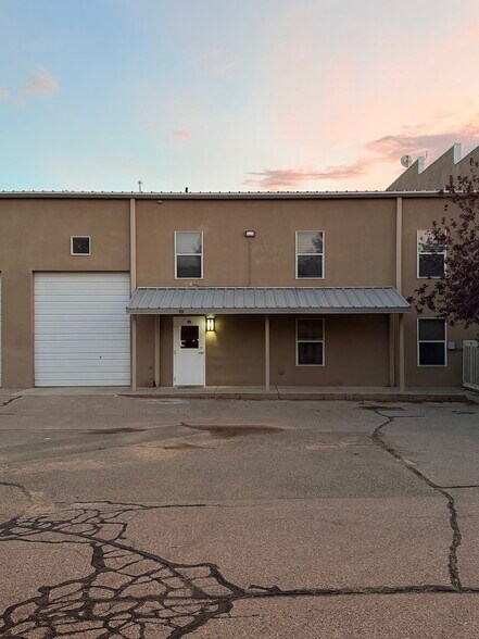 More Photos Of 21 Bisbee Ct, Santa Fe Warehouse For Lease