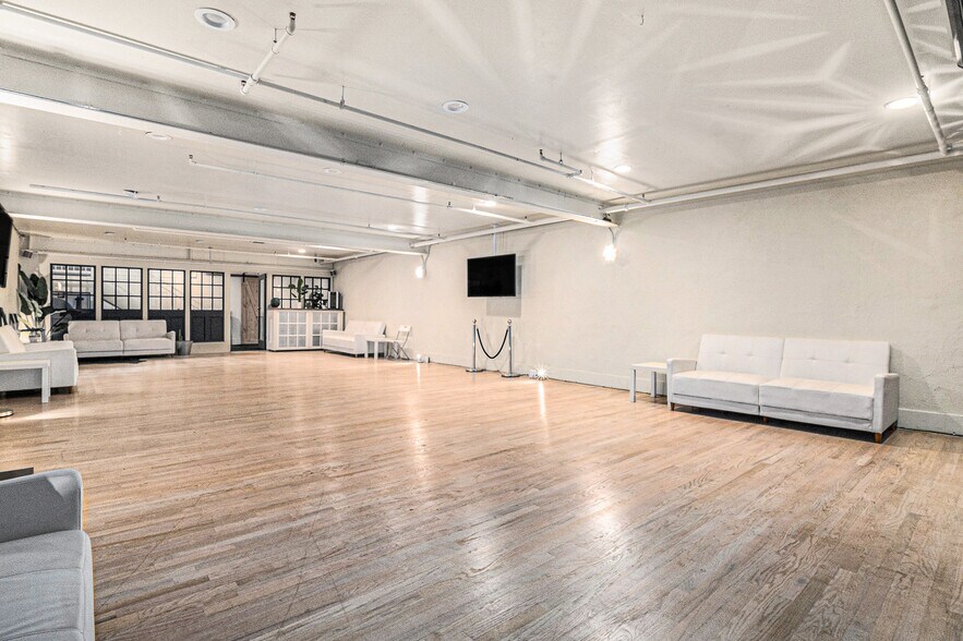 More Photos Of 1917 Market St, Denver Storefront For Sale