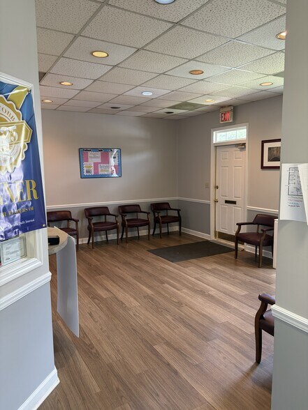 More Photos Of 130 Vann St, Marietta Office For Sale