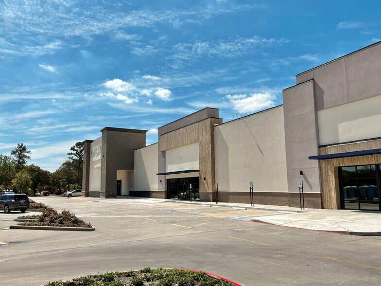 More Photos Of 4303-4445 Kingwood Dr, Kingwood Unknown For Lease