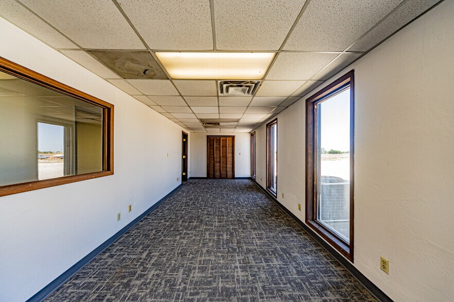 More Photos Of 3700 N 14th St, Ponca City Warehouse For Sale