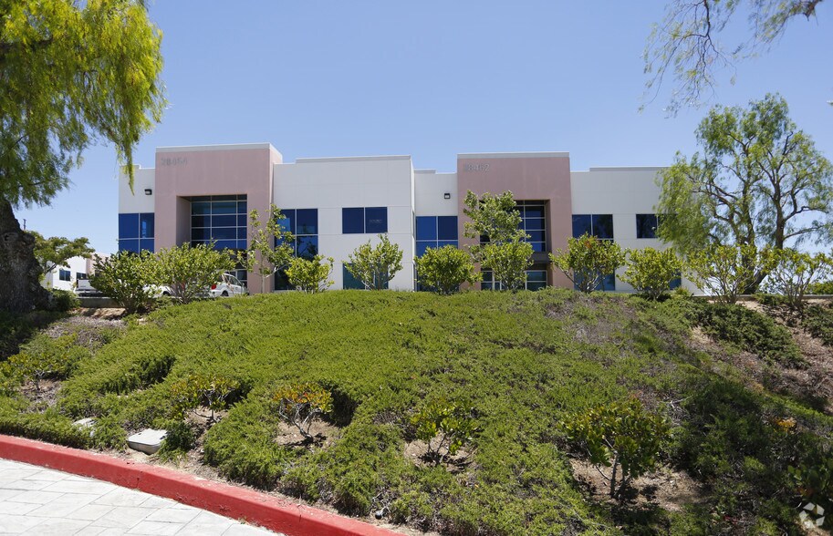 More Photos Of 28452-28454 Westinghouse Pl, Valencia Manufacturing For Lease