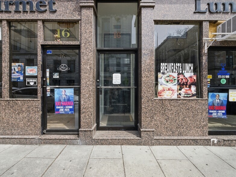 More Photos Of 16 Green St, Newark Office For Lease