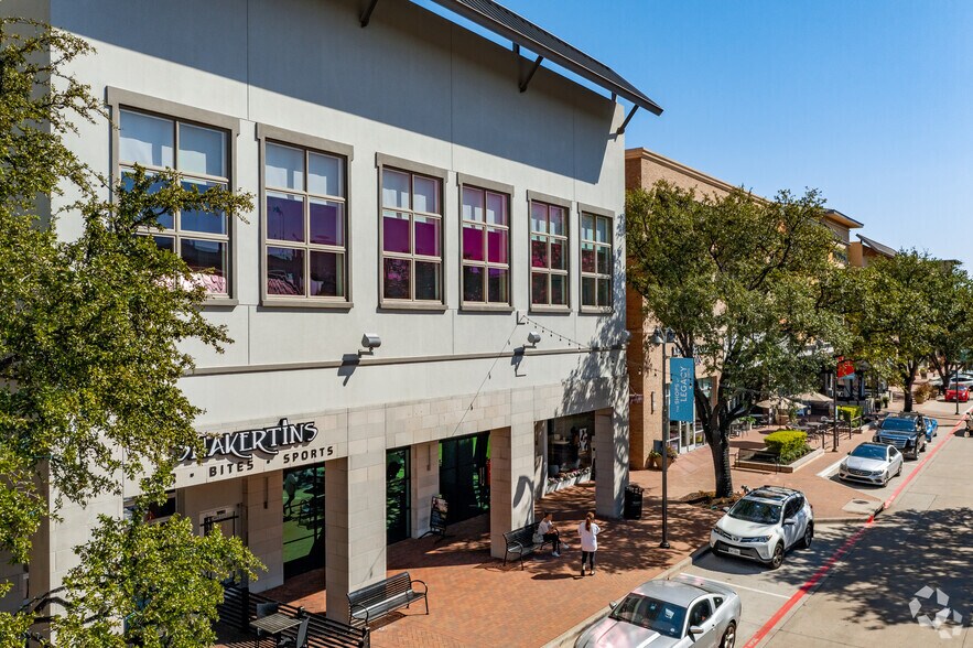 More Photos Of 7401 Lone Star Dr, Plano Unknown For Lease