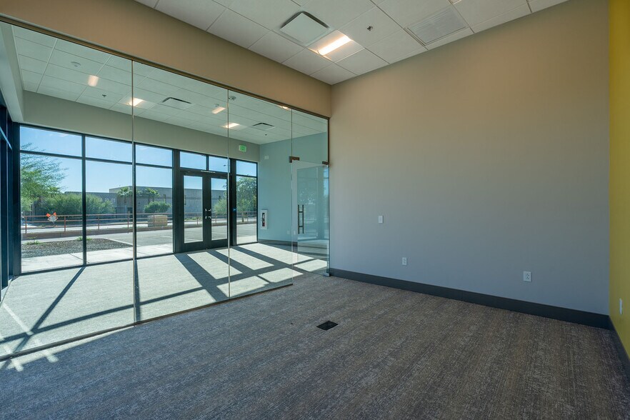 More Photos Of 13280 W Rioglass Solar Rd, Surprise Warehouse For Lease