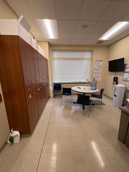 More Photos Of 5851 Knik Goose Bay Road, Wasilla Medical For Lease