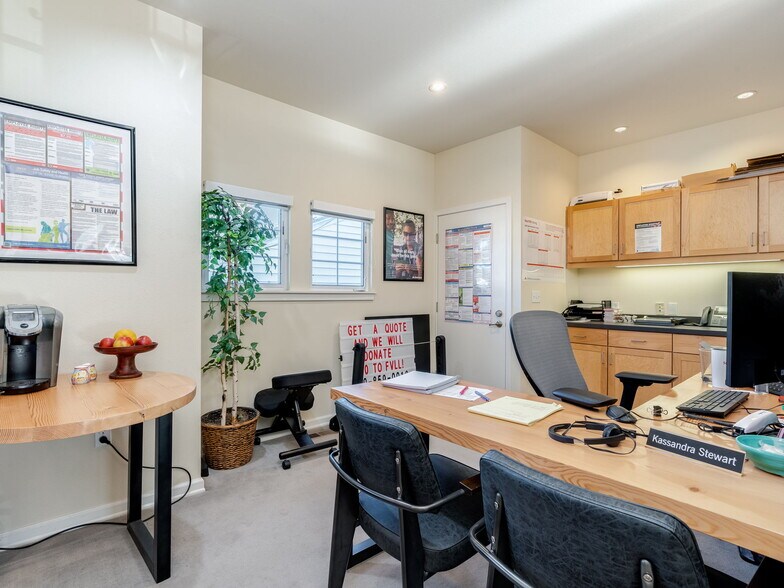 More Photos Of 2800 E Evergreen Blvd, Vancouver Office Residential For Lease