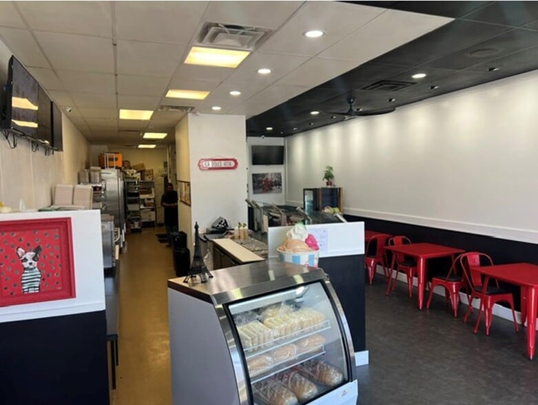 More Photos Of 175 E Ontario Ave, Corona Restaurant For Lease