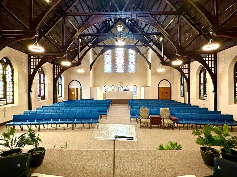 More Photos Of 1 N Fulton Ave, Baltimore Religious Facility For Lease