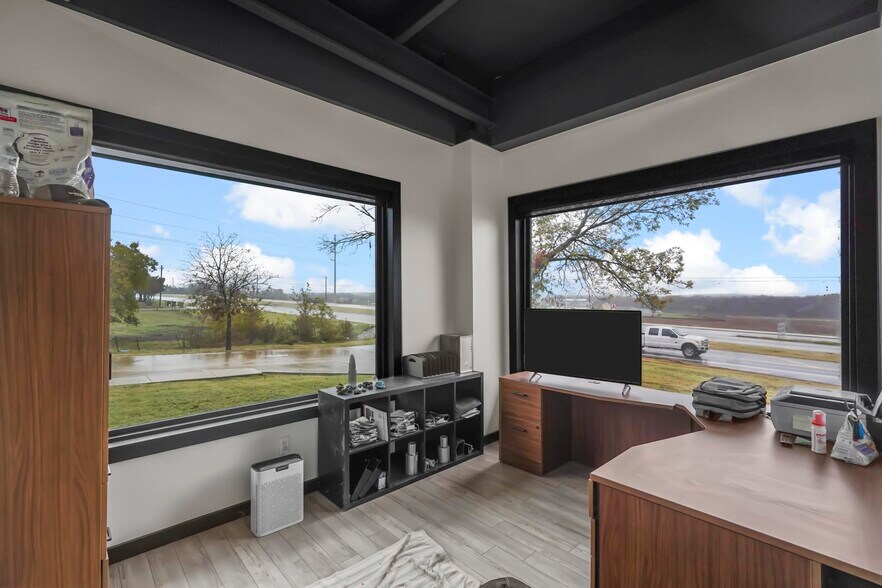 More Photos Of 12446 State Highway 205, Lavon Flex For Sale