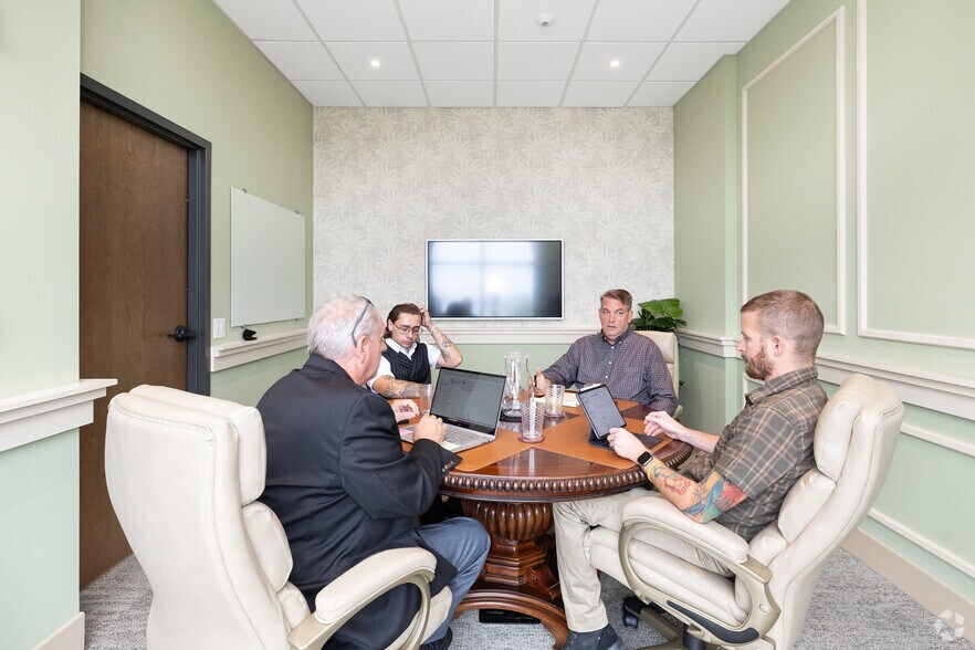 More Photos Of 1301 Industrial Dr, Crestview Coworking Space