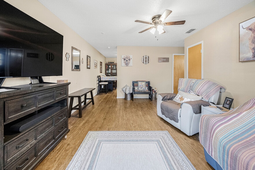 More Photos Of 501-524 Plaza Dr, Slaton Apartments For Sale