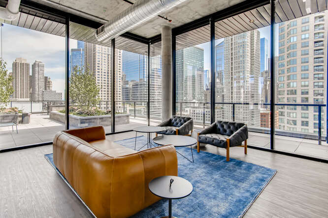 More Photos Of 448 N LaSalle Dr, Chicago Office For Lease